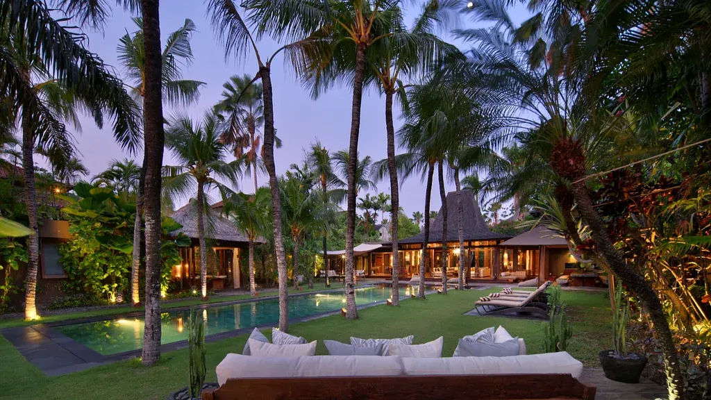 5 BR Private Retreat Seminyak — 5BR Villa Rental in Seminyak — image 18