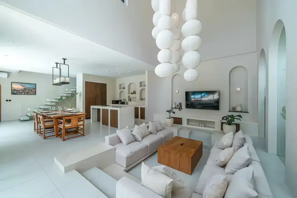 3 BR Beachfront Infinity-Pool Villa Uluwatu — 3BR Villa Rental in Uluwatu — image 5