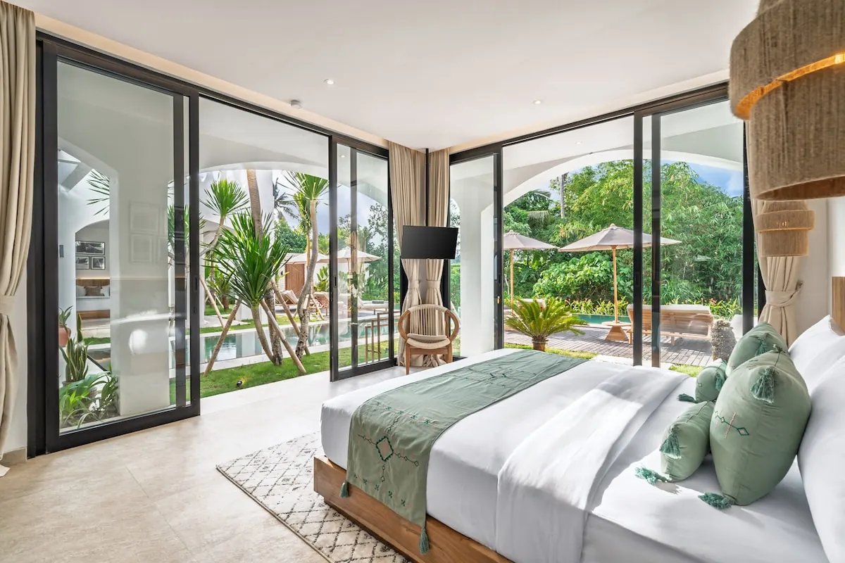 5 BR White Mediterranean Villa Ubud — 5BR Villa Rental in Ubud — image 6