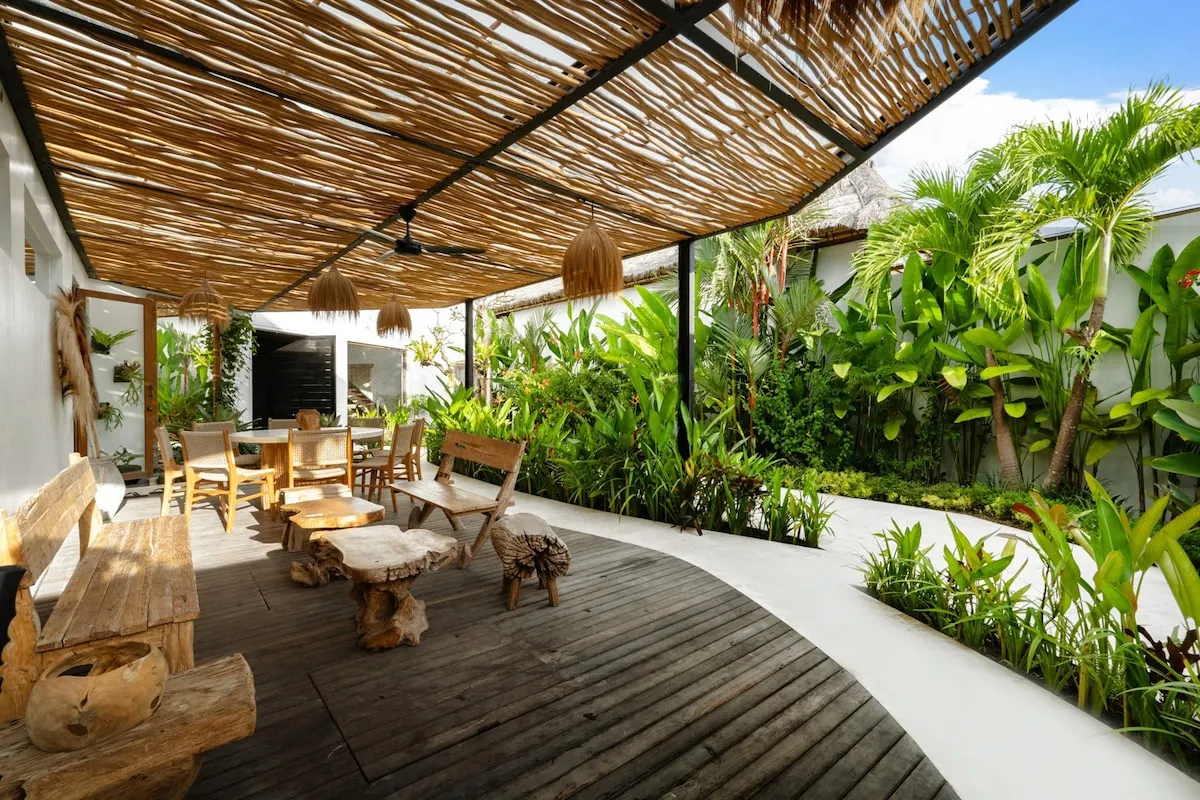 7 BR Tropical-Modern Infinity-Pool Villa Ubud — 7BR Villa Rental in Ubud — image 14