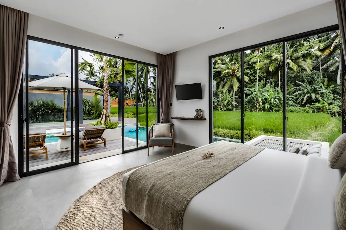 5 BR Designer Courtyard Retreat Ubud — 5BR Villa Rental in Ubud — image 11
