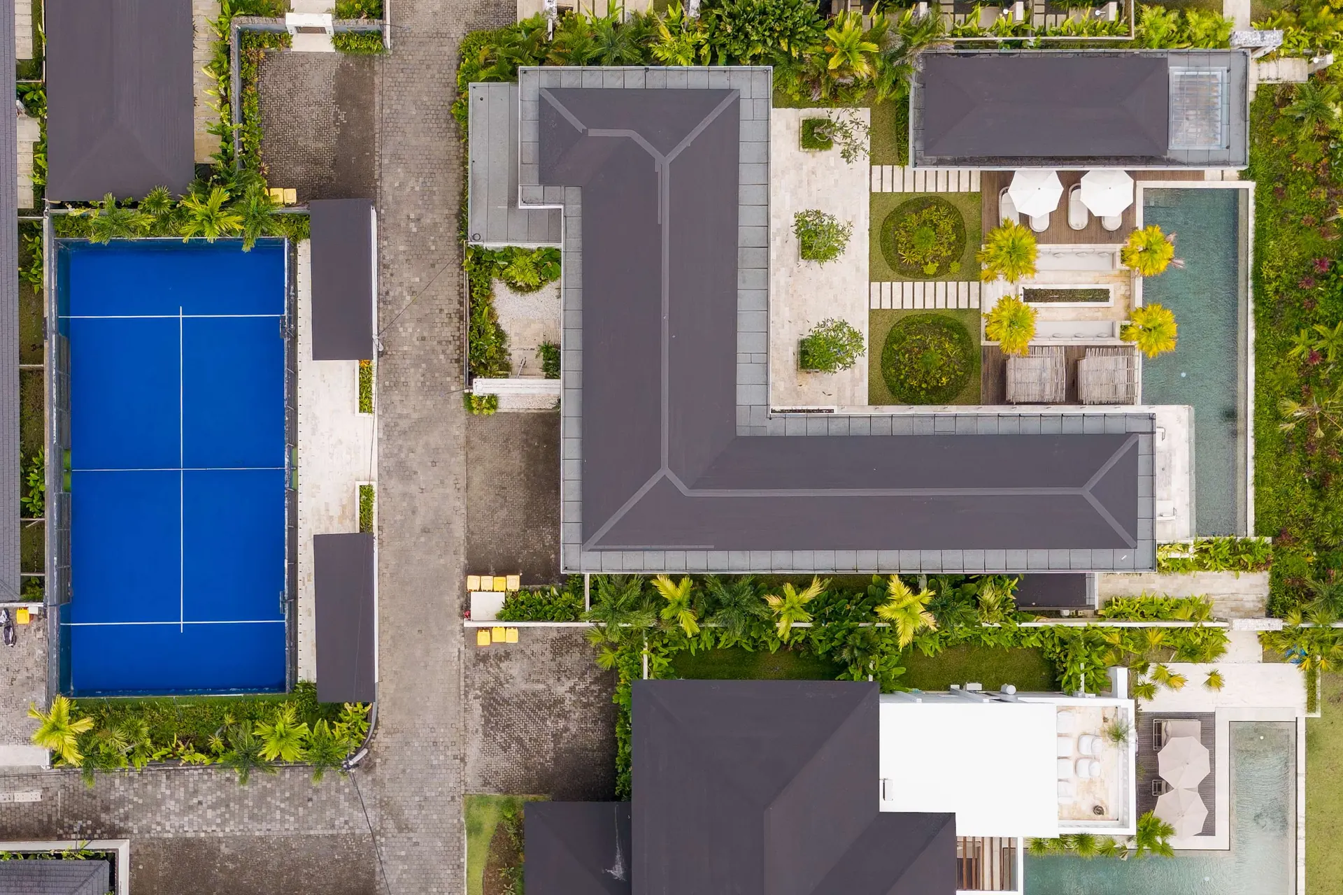 12 BR Padel Tropical-Modern Estate Ubud — 12BR Estate Rental in Ubud — image 7