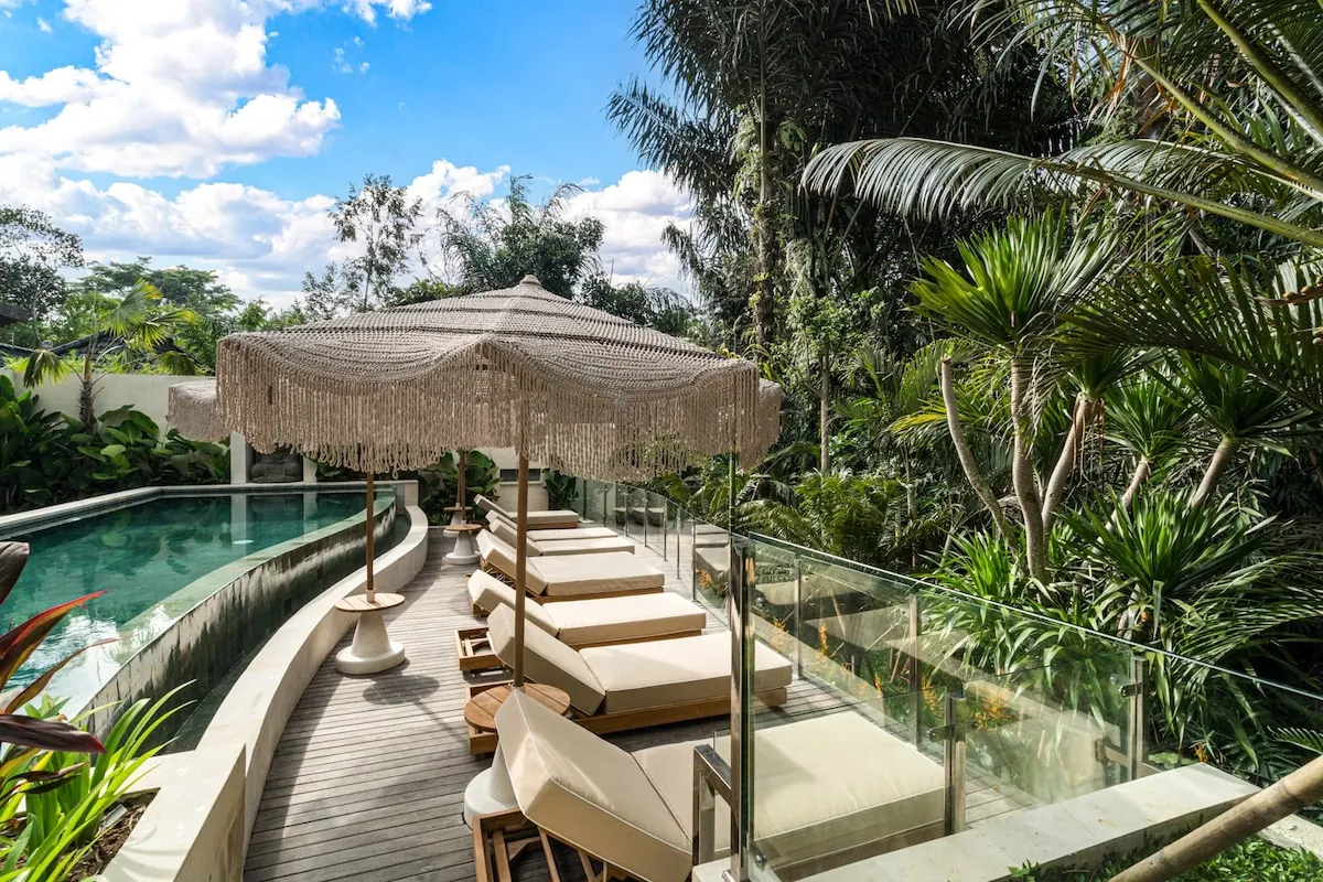 4 BR Tropical-Modern Jungle Retreat Ubud — 4BR Villa Rental in Ubud — image 9