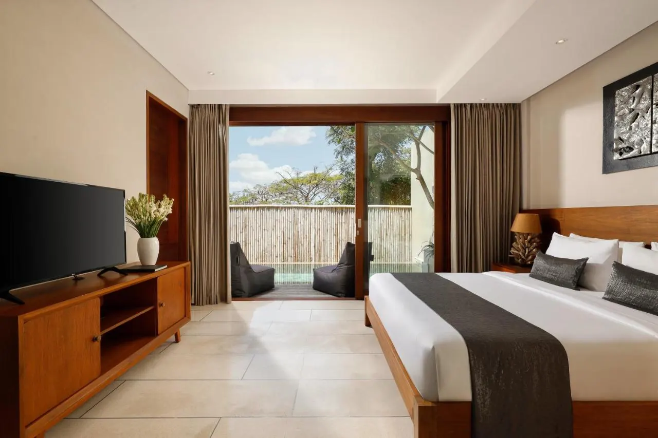 3 BR Hilltop Pool Villa Nusa Dua — 3BR Villa Rental in Nusa Dua — image 11