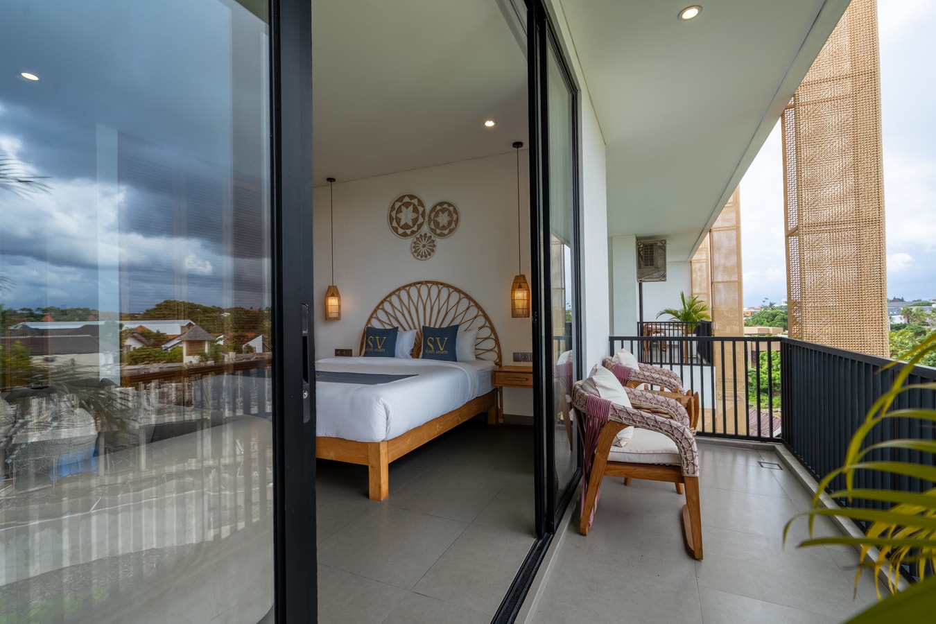 SB 401 - 1BR Suite with Balcony and Pool, Canggu - Canggu, Bali — image 11