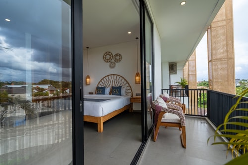 SB 401 - 1BR Suite with Balcony and Pool, Canggu - Canggu, Bali — image 10