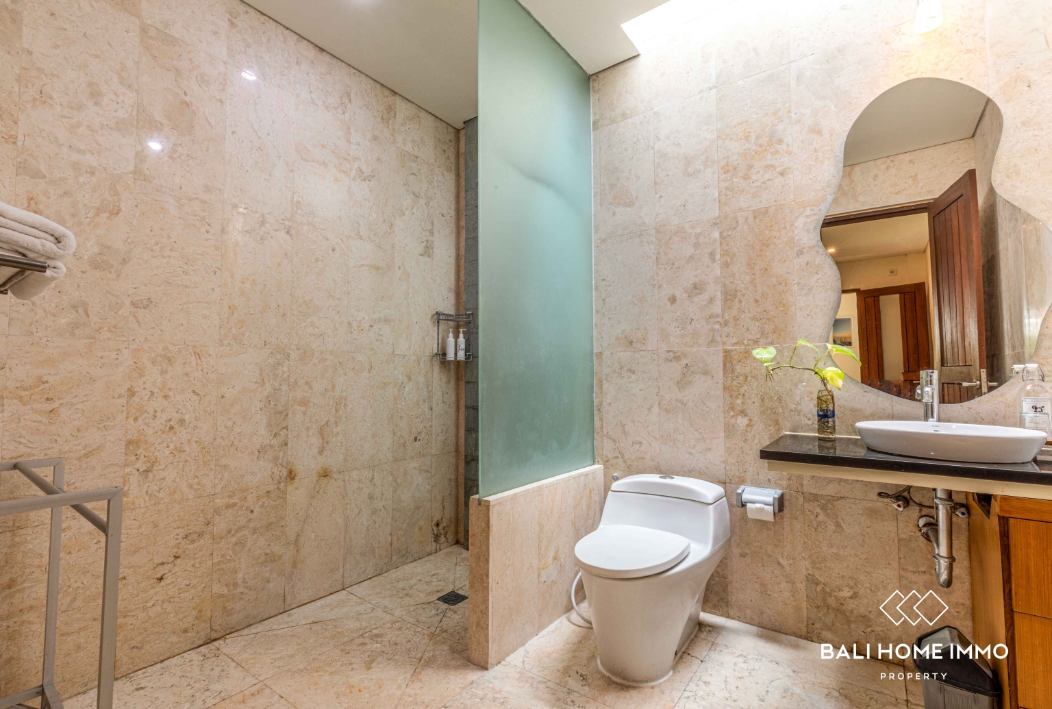 5 Bedroom Family Villa for Rent in Canggu Berawa — image 15