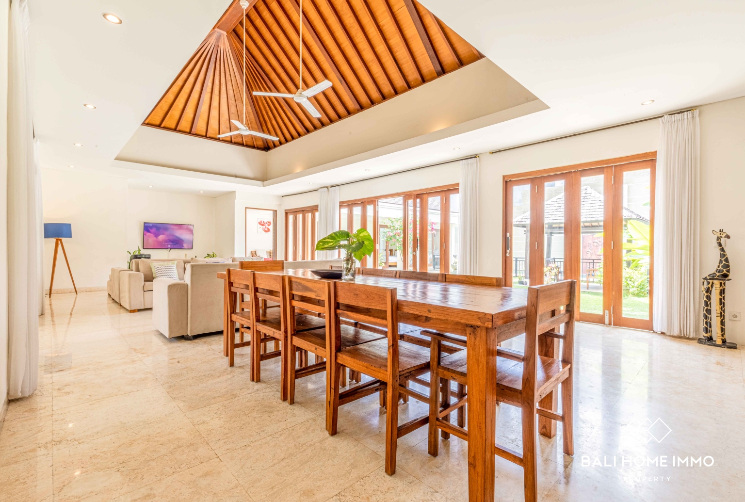 5 Bedroom Family Villa for Rent in Canggu Berawa — image 3