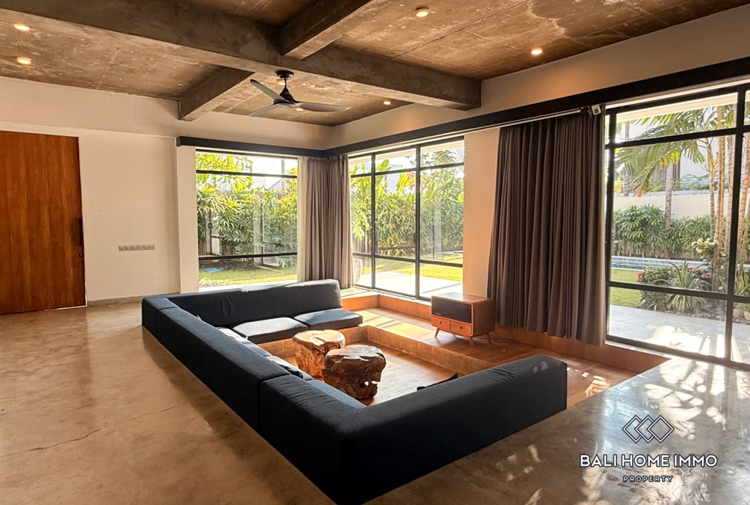 5 Bedroom Family Villa for Rent in Canggu Residential Side — image 1