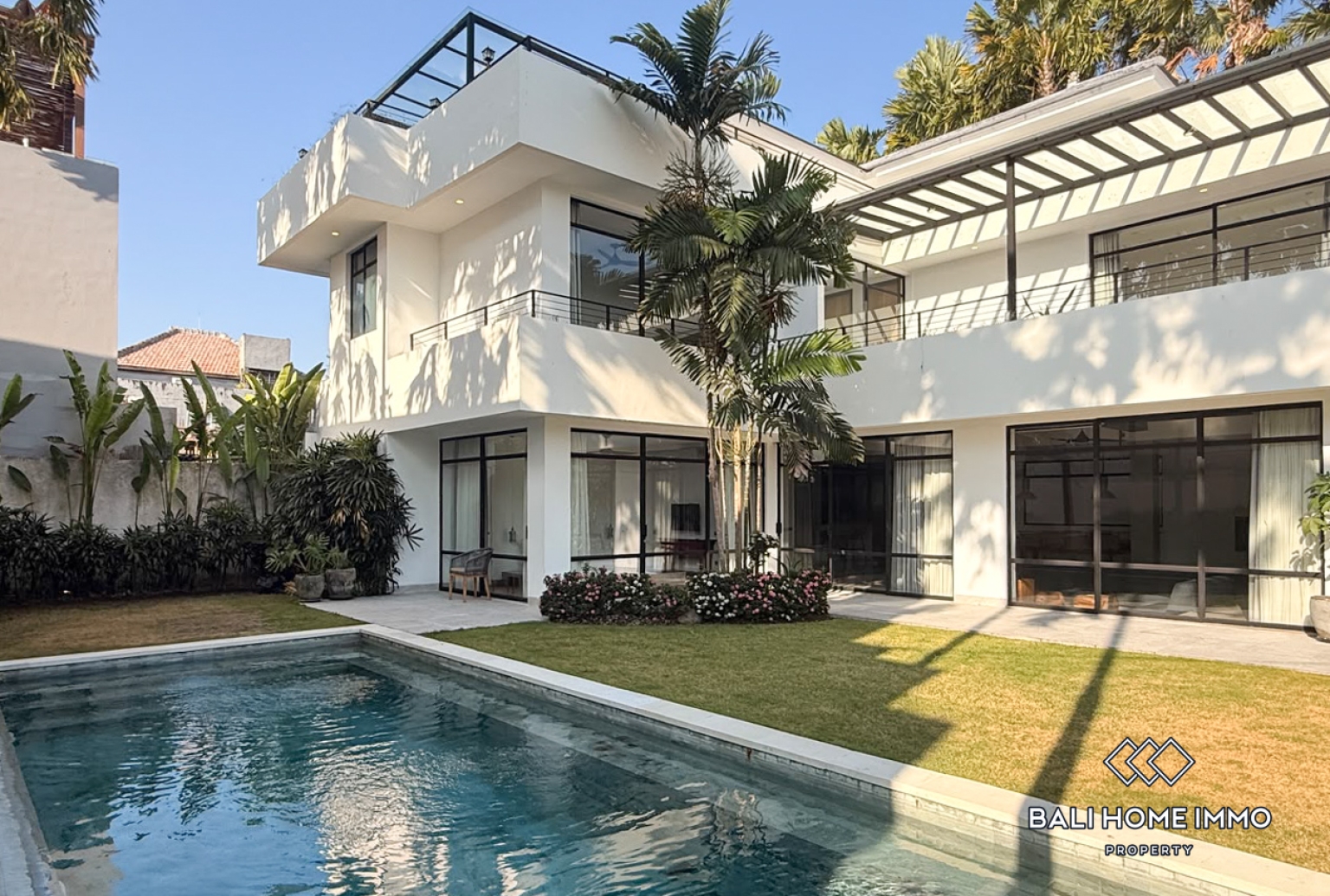 5 Bedroom Family Villa for Rent in Canggu Residential Side