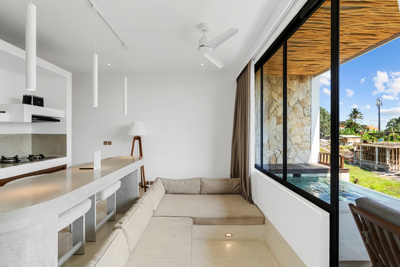 Apartment 1BR Balcony Pool near Pererenan Beach in Pererenan, Bali — image 3