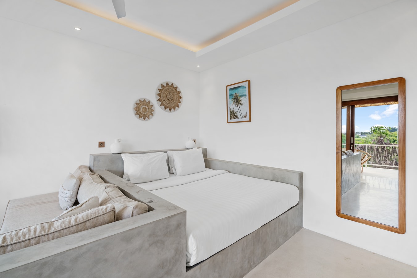 Refined 1BR Canggu | Balkon Sunset Estetik - Canggu, Bali — image 5