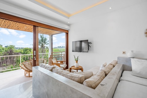 Refined 1BR Canggu | Balkon Sunset Estetik - Canggu, Bali — image 2