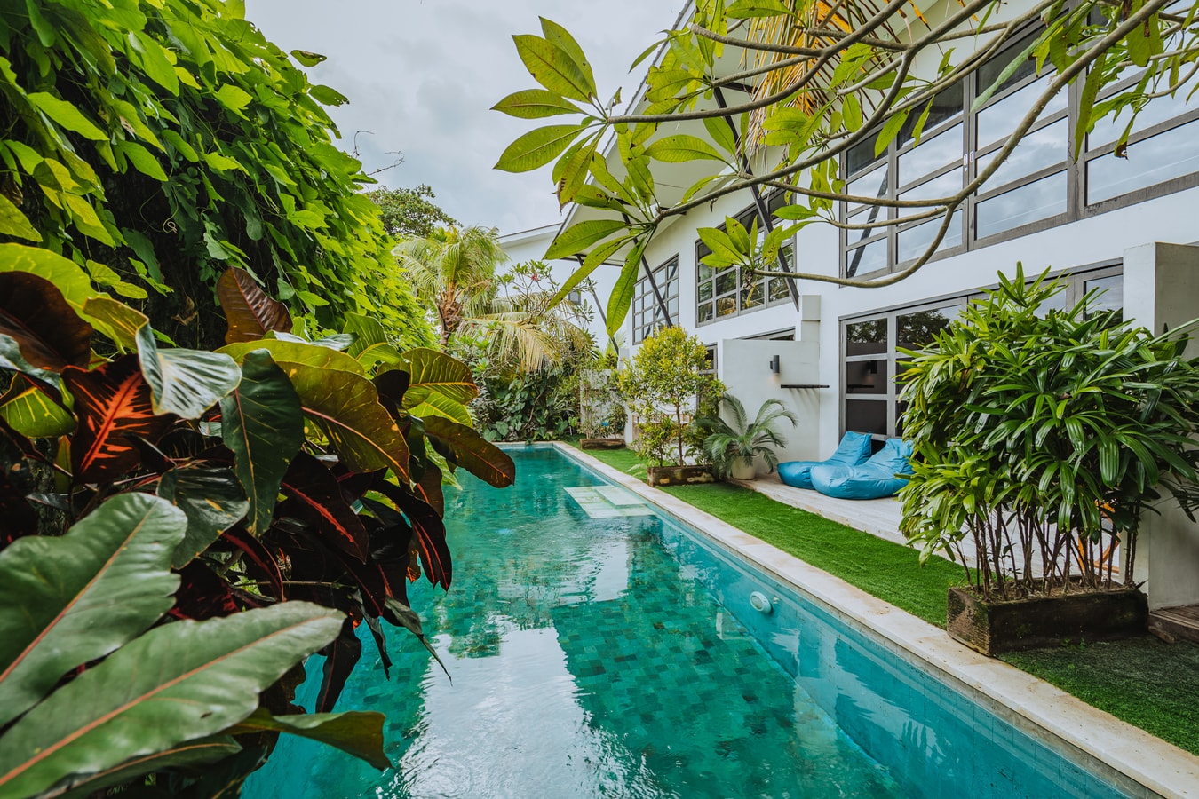 1BR Berawa Industrial Loft | BBQ Courtyard & Pool in Canggu, Bali — image 11