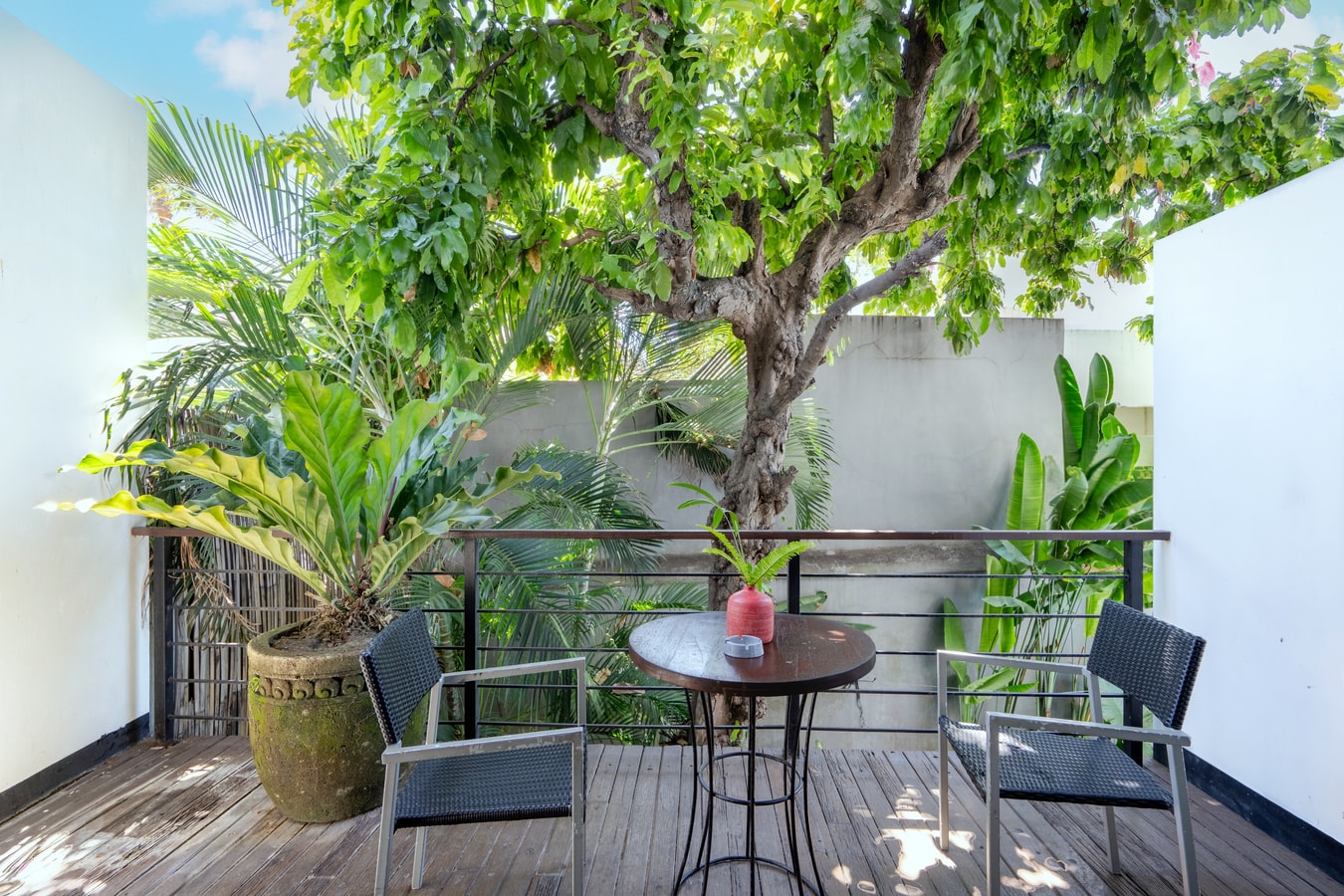 1BR Loft in Central Seminyak - Swimming Pool, Near the Beach - Seminyak, Bali — image 7