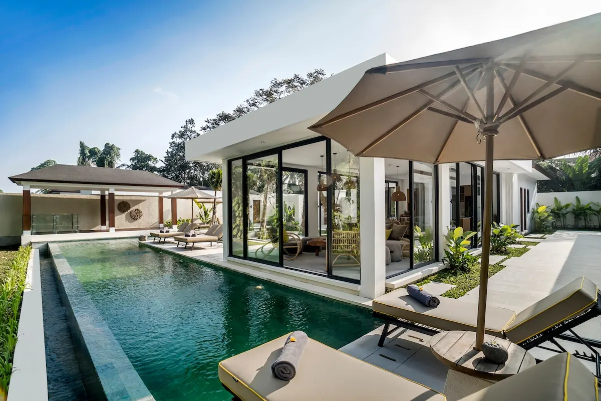 10 BR Tropical Garden Pool Estate Ubud — 10BR Estate Rental in Ubud — image 1