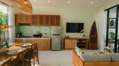 2BR Designer Seminyak | Pool & Near Cafes - Canggu, Bali — image 18