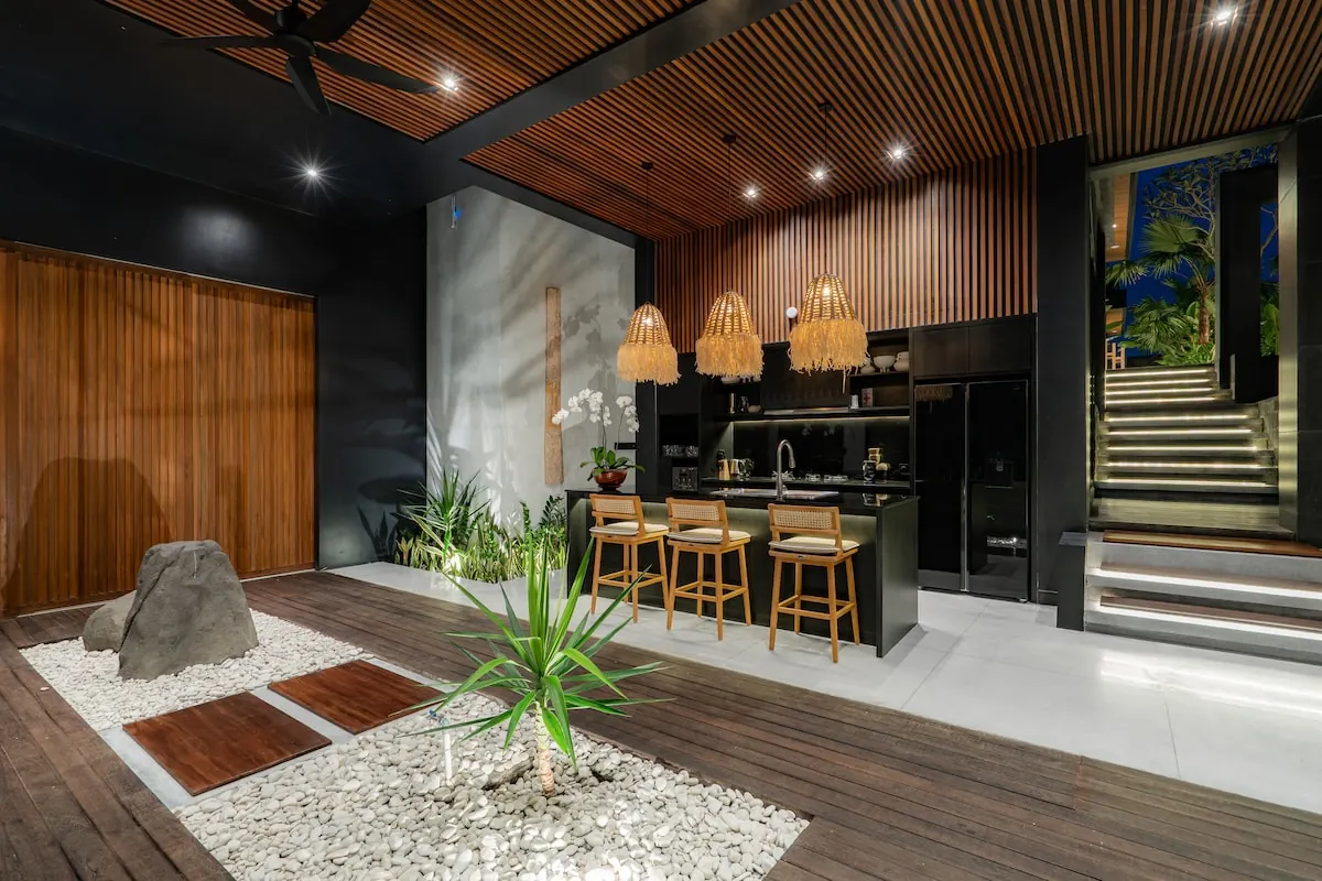5 BR Tropical-Modern Glass Villa Ubud — 5BR Villa Rental in Ubud — image 6