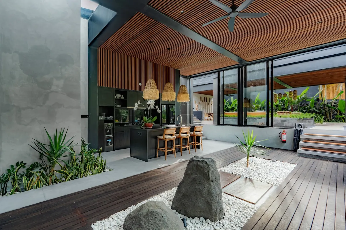 5 BR Tropical-Modern Glass Villa Ubud — 5BR Villa Rental in Ubud — image 2