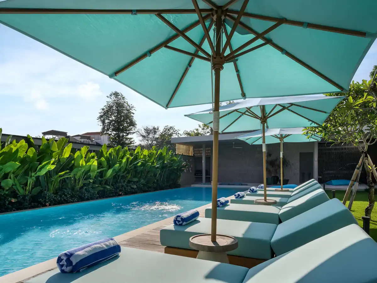 6 BR Walk-to-Beach Modern Villa Canggu — 6BR Villa Rental in Canggu — image 18