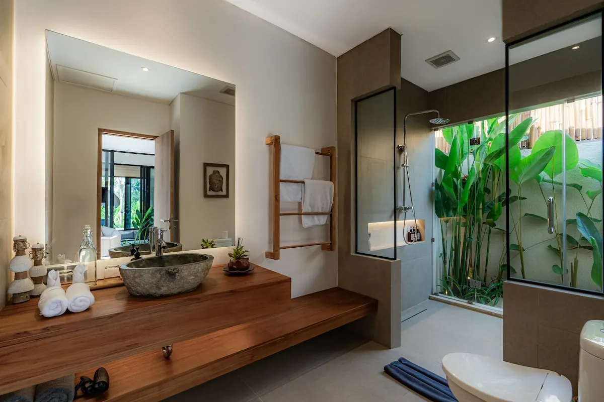 4 BR Courtyard Pool Retreat Ubud — 4BR Villa Rental in Ubud — image 15