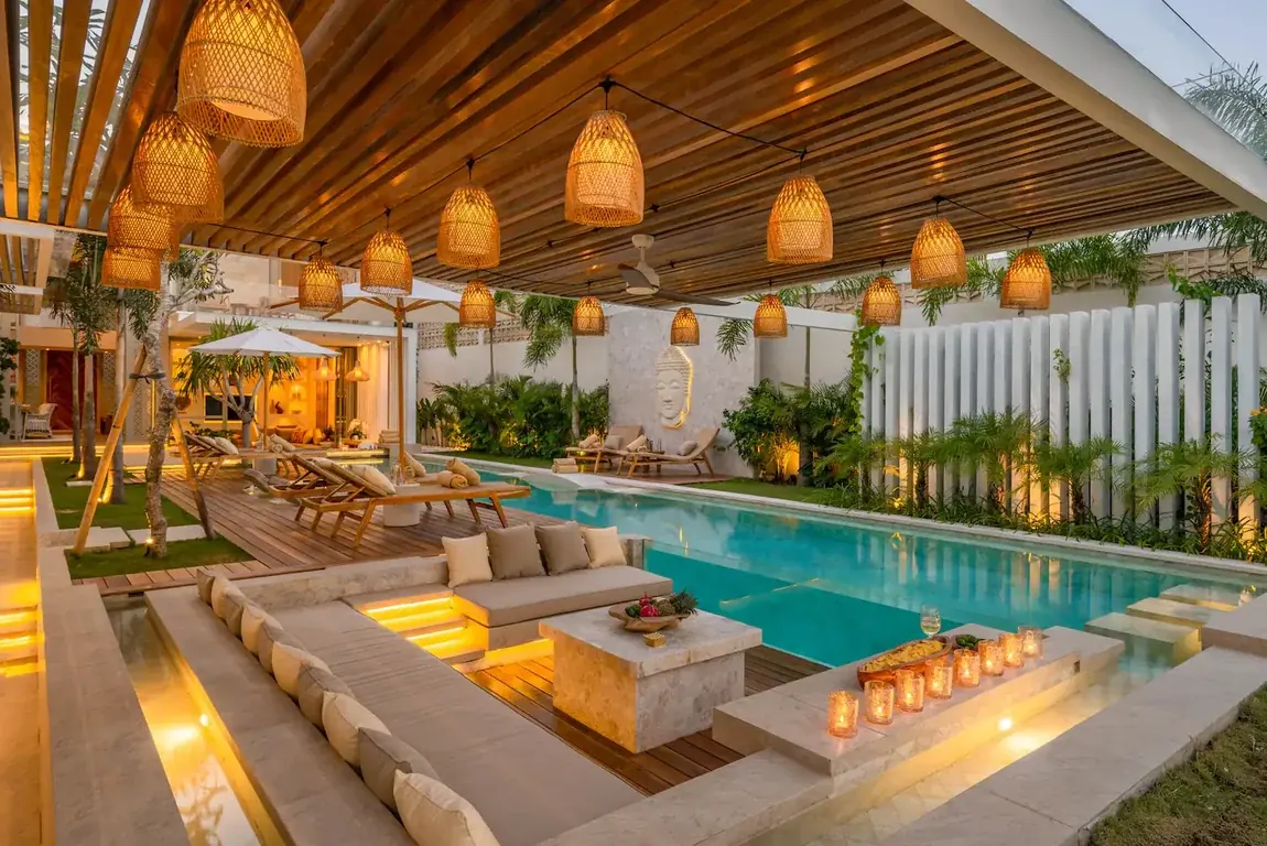 5 BR Beachfront Infinity-Pool Villa Canggu — 5BR Villa Rental in Canggu — image 4