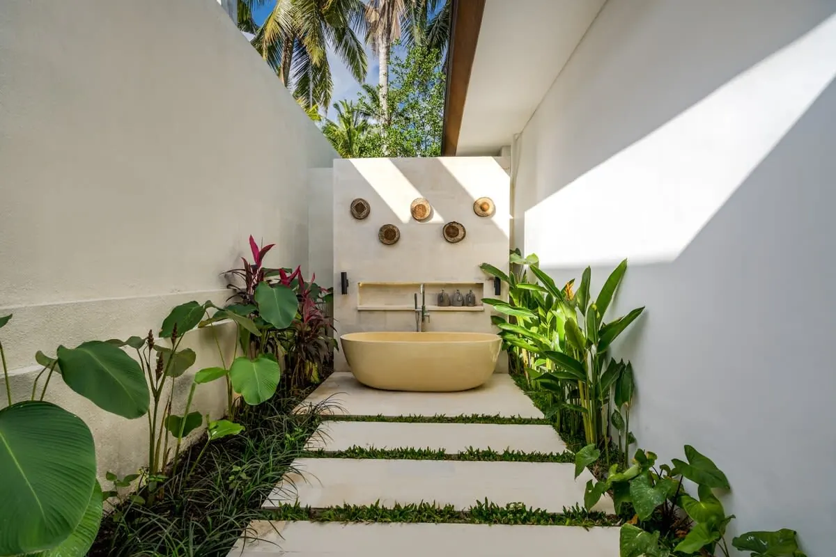 6 BR Contemporary Pavilion Residence Ubud — 6BR Residence Rental in Ubud — image 16