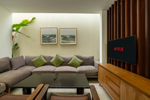 Modern 4BR Berawa Villa | Pool, Near Beach & Finns in Canggu, Bali — image 18