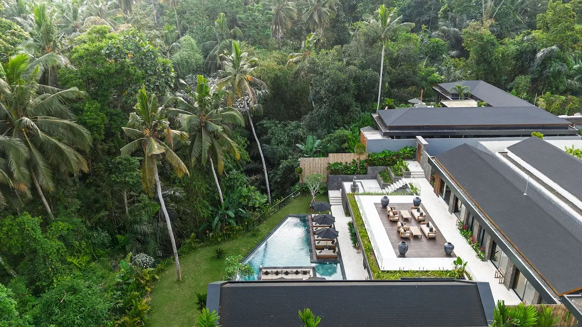 9 BR Jungle Tropical-Modern Estate Ubud — 9BR Estate Rental in Ubud — image 8