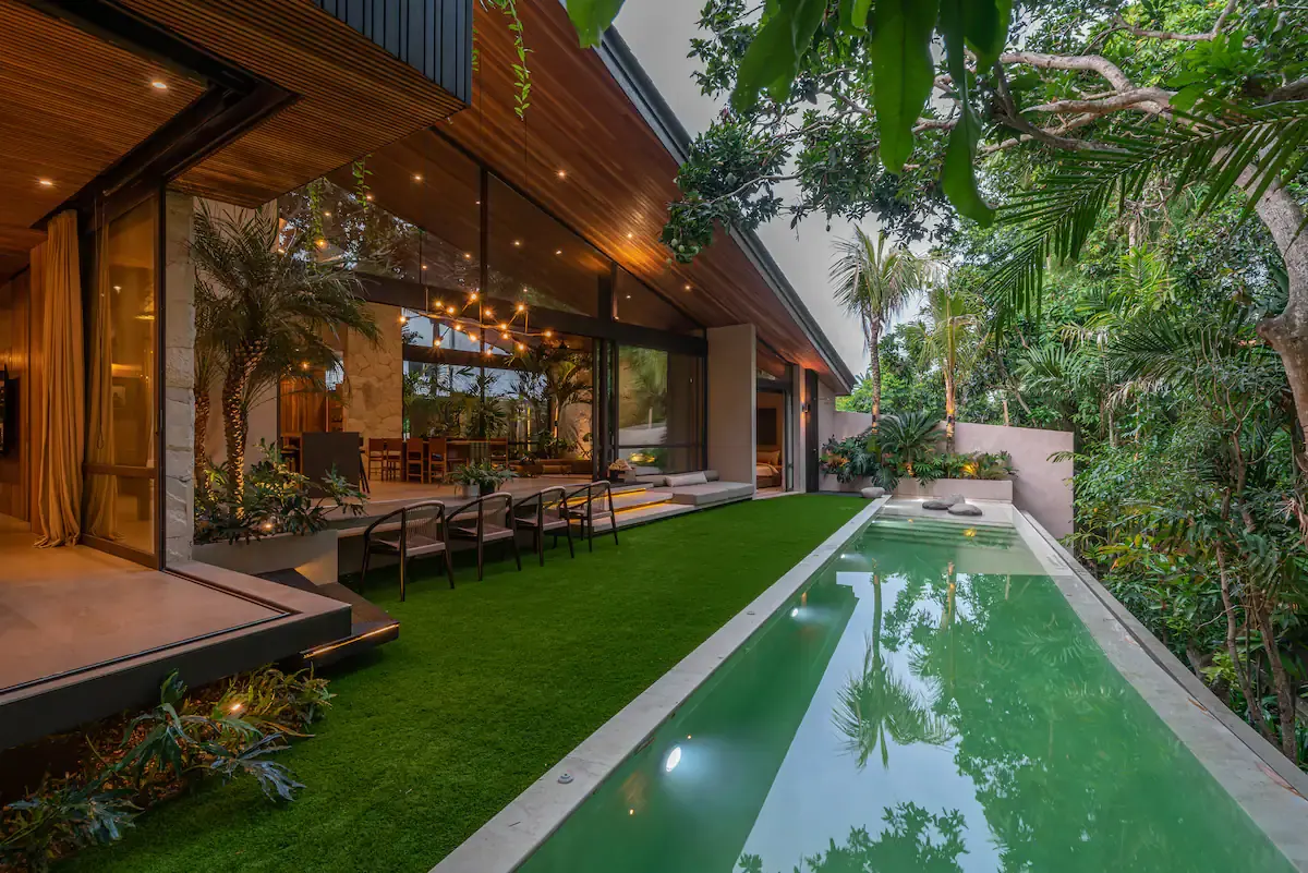 5 BR Tropical-Modern Tropical Garden Villa Canggu — 5BR Villa Rental in Pererenan — image 14