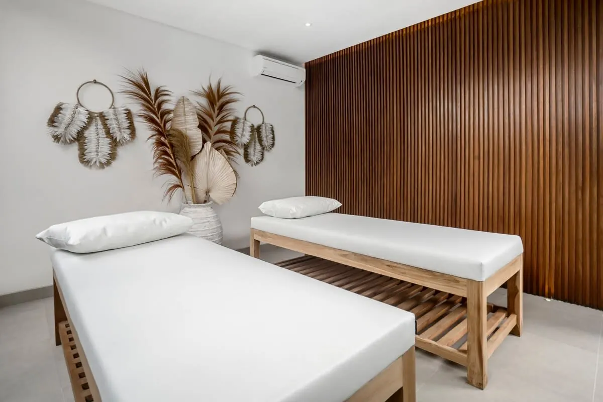 6 BR Rice-Field Tropical-Modern Villa Ubud — 6BR Villa Rental in Ubud — image 7