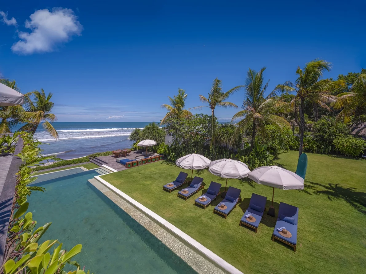 6-Bedroom Beachfront Villa in Seminyak – Private Spa, 27m Pool & Full Staff — image 19