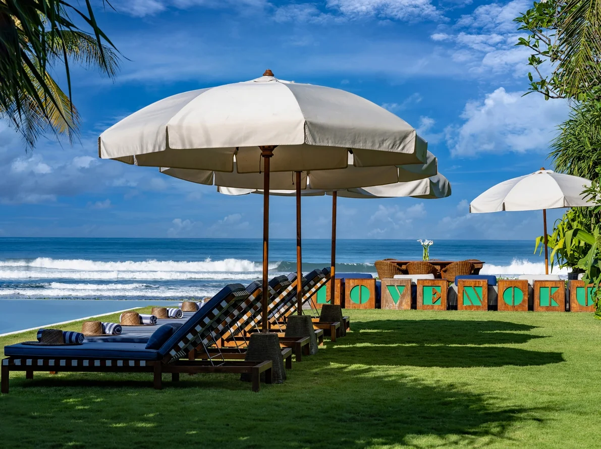6-Bedroom Beachfront Villa in Seminyak – Private Spa, 27m Pool & Full Staff — image 5