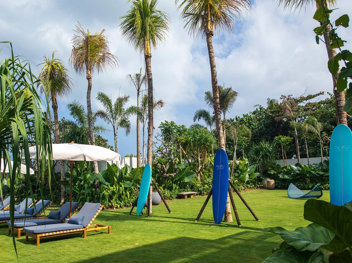 6-Bedroom Beachfront Villa in Seminyak – Private Spa, 27m Pool & Full Staff — image 18
