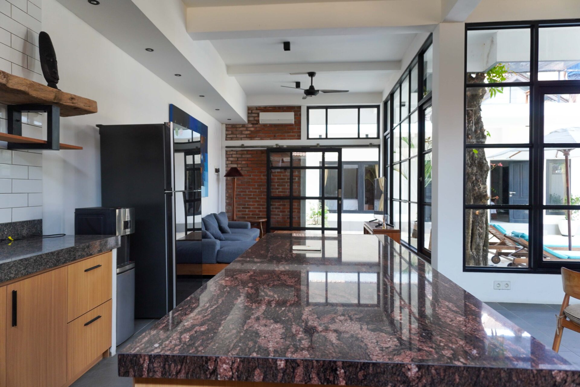 Spacious 6 Bedroom Family Villa with Private Pool for Yearly Rent in Umalas — image 16