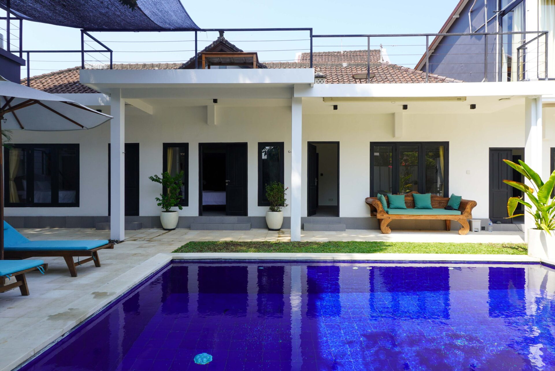 Spacious 6 Bedroom Family Villa with Private Pool for Yearly Rent in Umalas — image 10