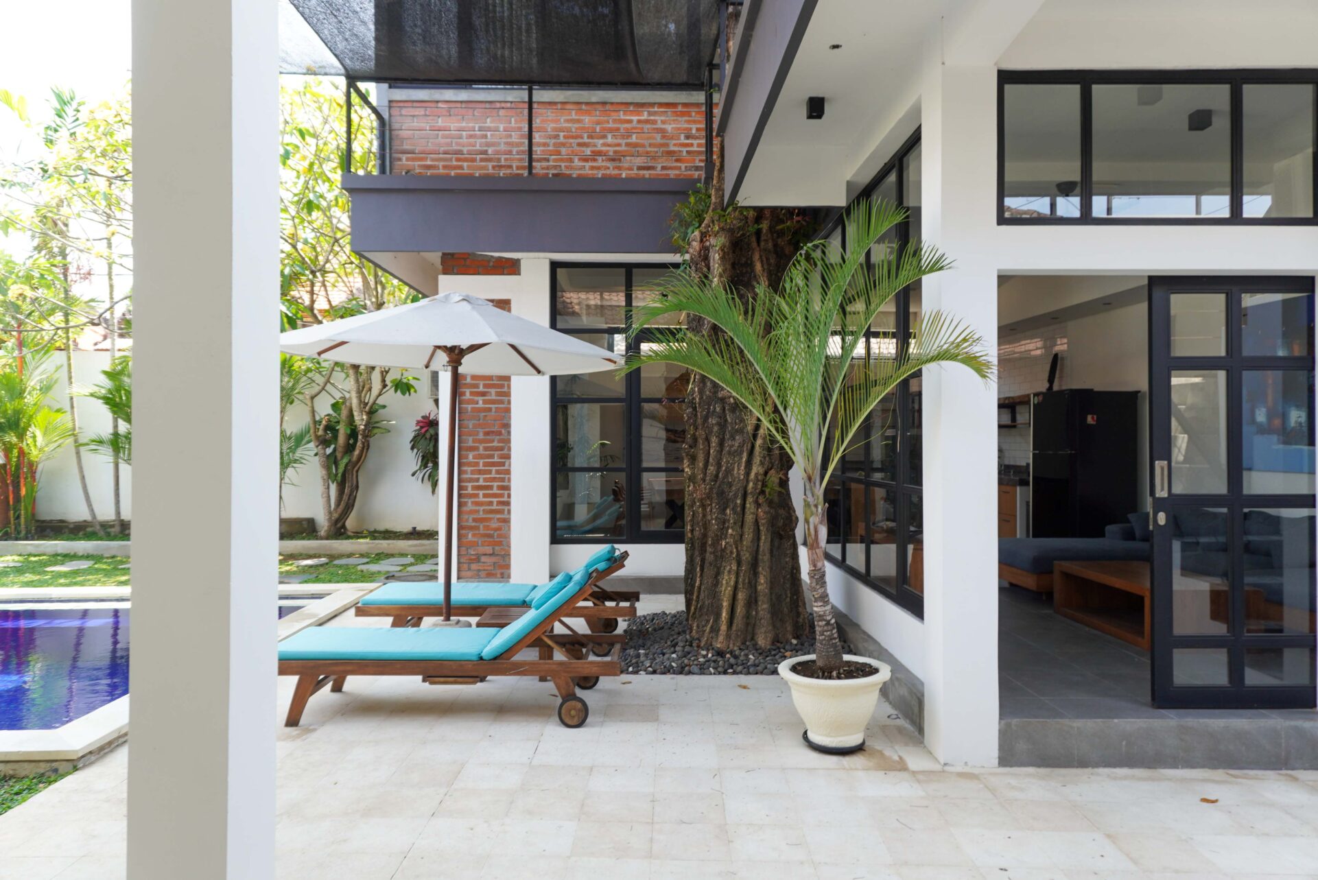 Spacious 6 Bedroom Family Villa with Private Pool for Yearly Rent in Umalas — image 3