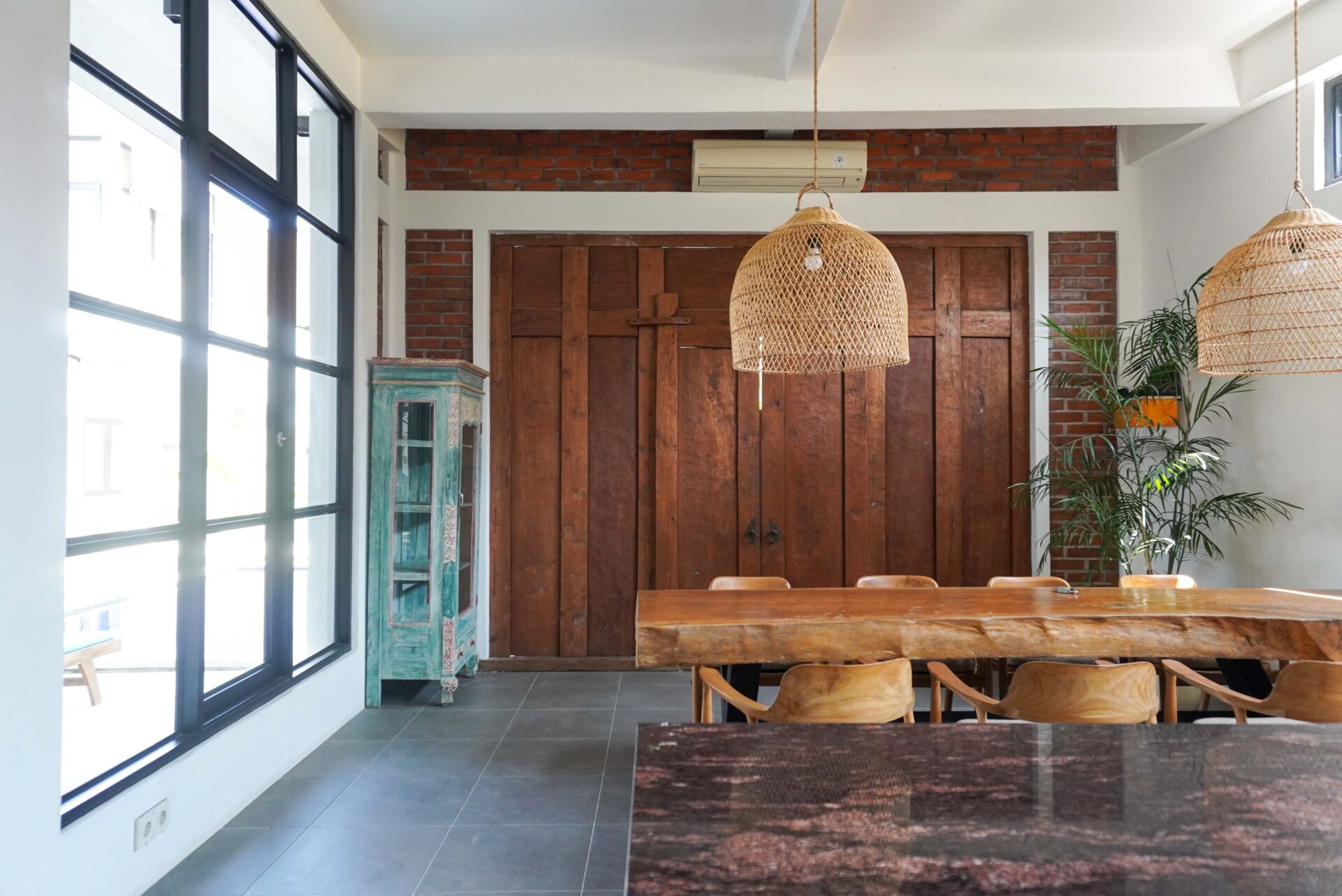 Spacious 6 Bedroom Family Villa with Private Pool for Yearly Rent in Umalas — image 19