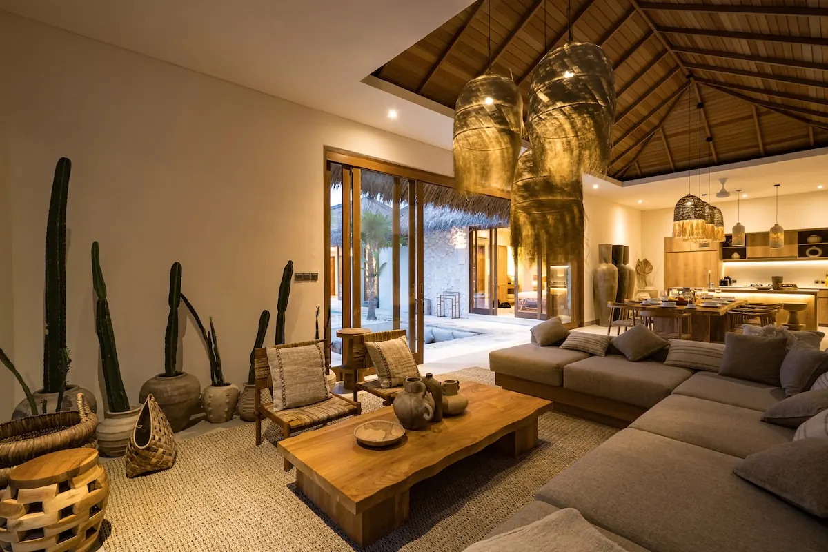 4 BR Thatched Courtyard Villa Ubud — 4BR Villa Rental in Ubud — image 12