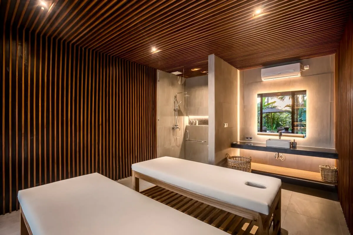 6 BR Tropical-Modern Jungle Villa Ubud — 6BR Villa Rental in Ubud — image 8
