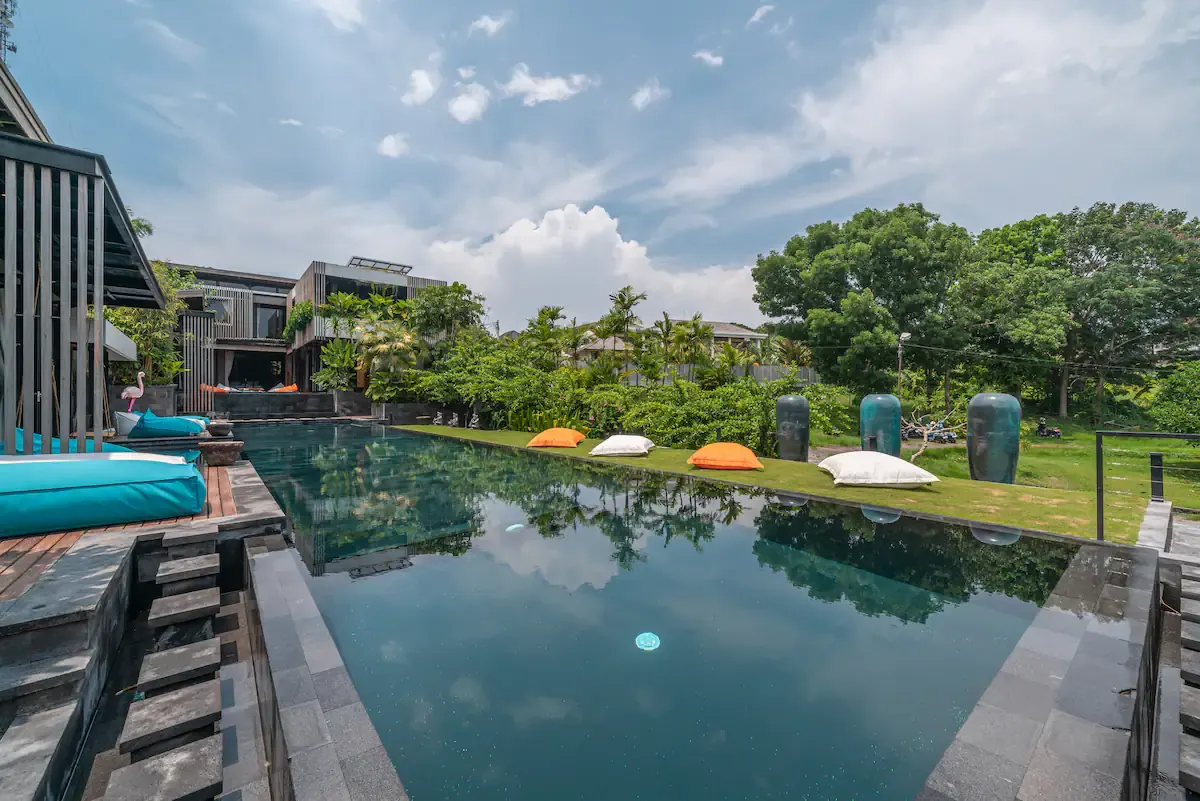 8 BR Wellness Walk-to-Beach Estate Canggu — 8BR Estate Rental in Pererenan — image 5