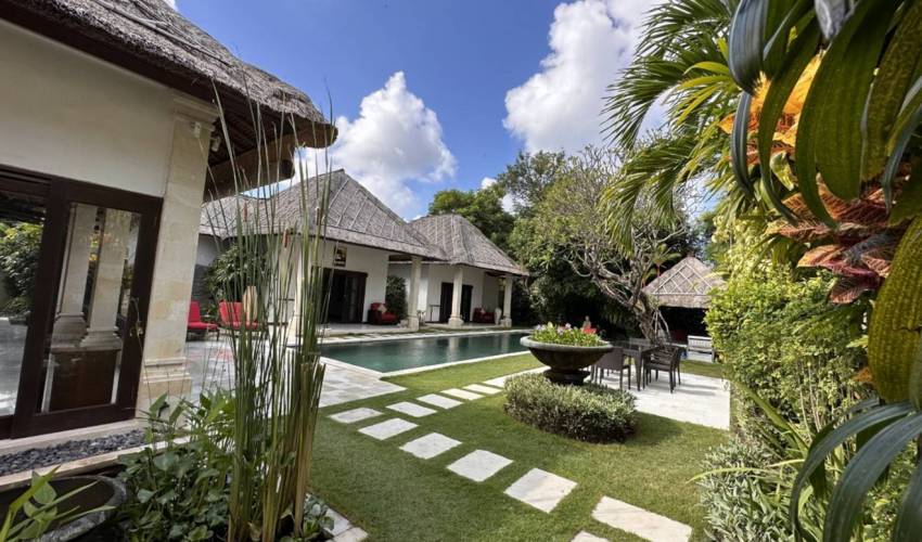 Seminyak Villa 3600 — image 2