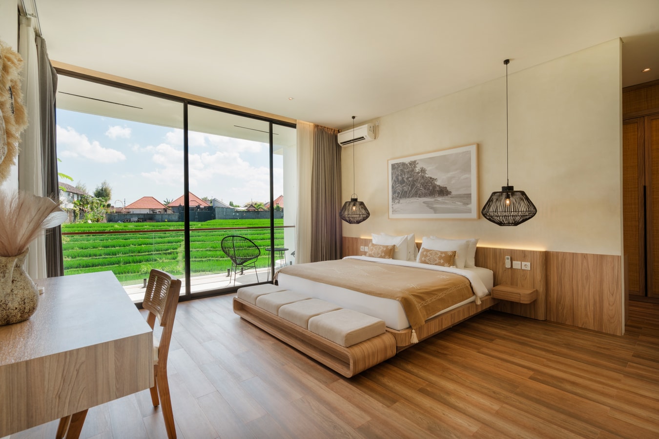 3BR New Paddy View Luxury Villa - Near Beach in Canggu, Bali — image 3