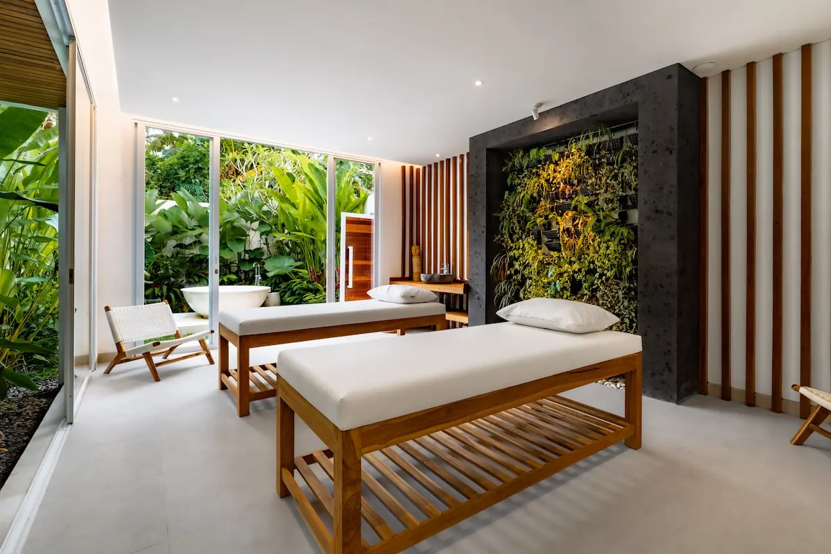 6 BR Tropical Garden Pool Retreat Ubud — 6BR Villa Rental in Ubud — image 9