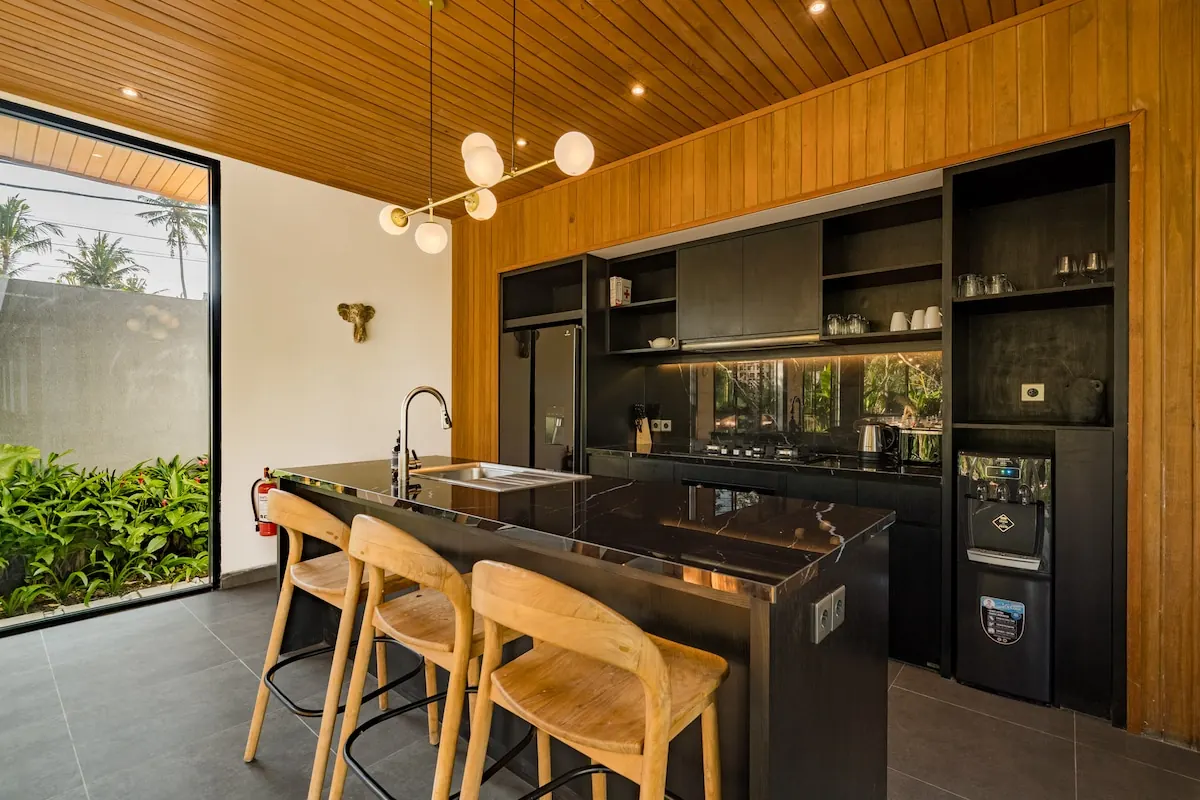 4 BR Jungle Pool Retreat Ubud — 4BR Villa Rental in Ubud — image 11
