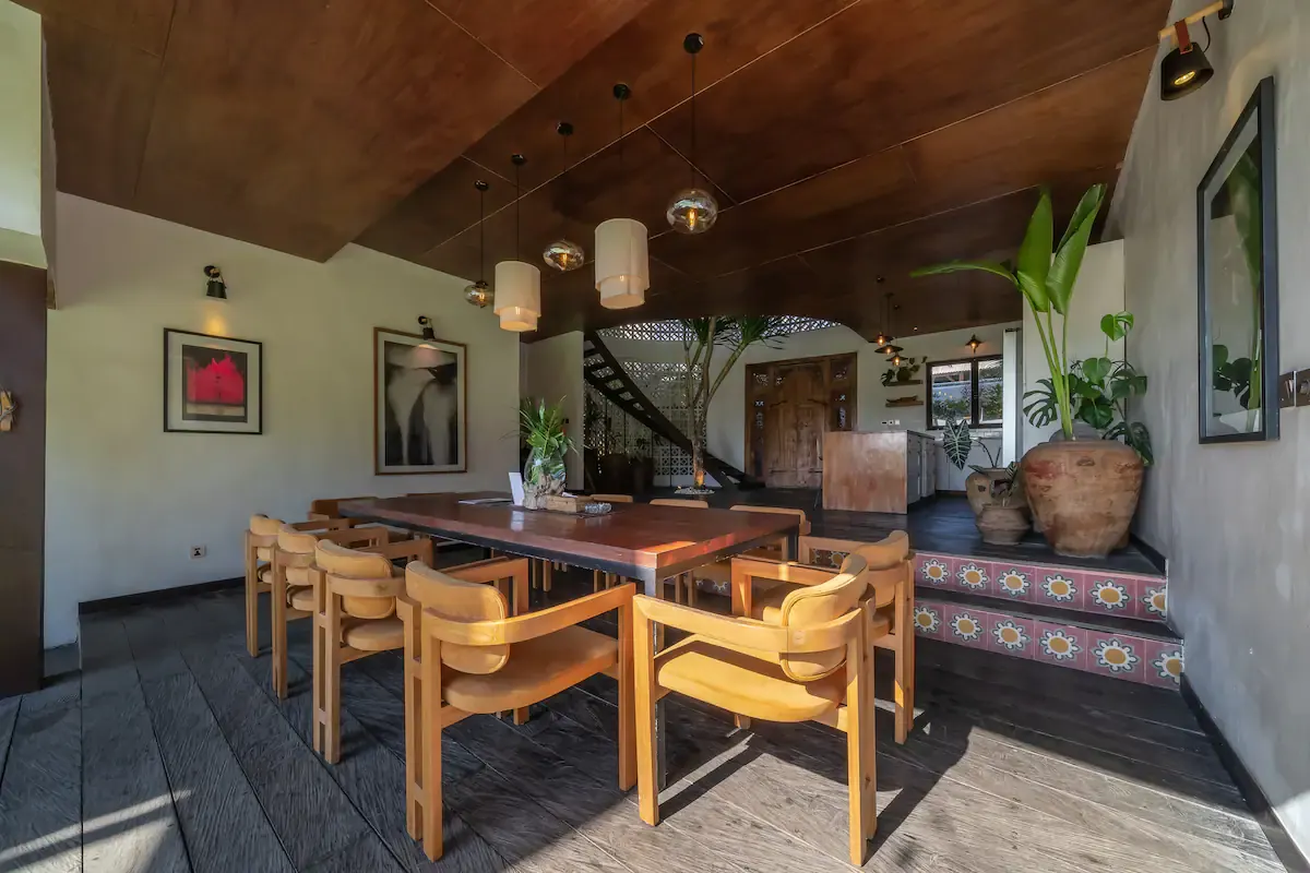 6 BR Private Pool Villa Canggu — 6BR Villa Rental in Canggu — image 16