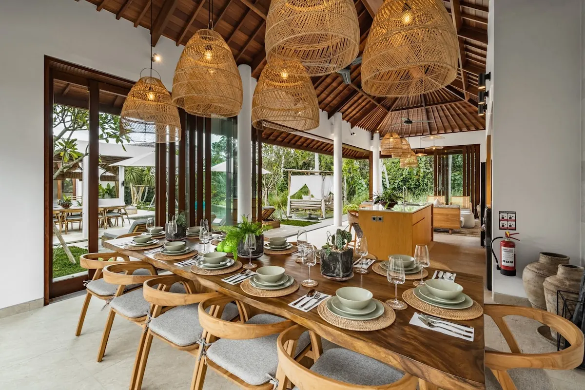 6 BR Thatched Tropical Garden Villa Ubud — 6BR Villa Rental in Ubud — image 2