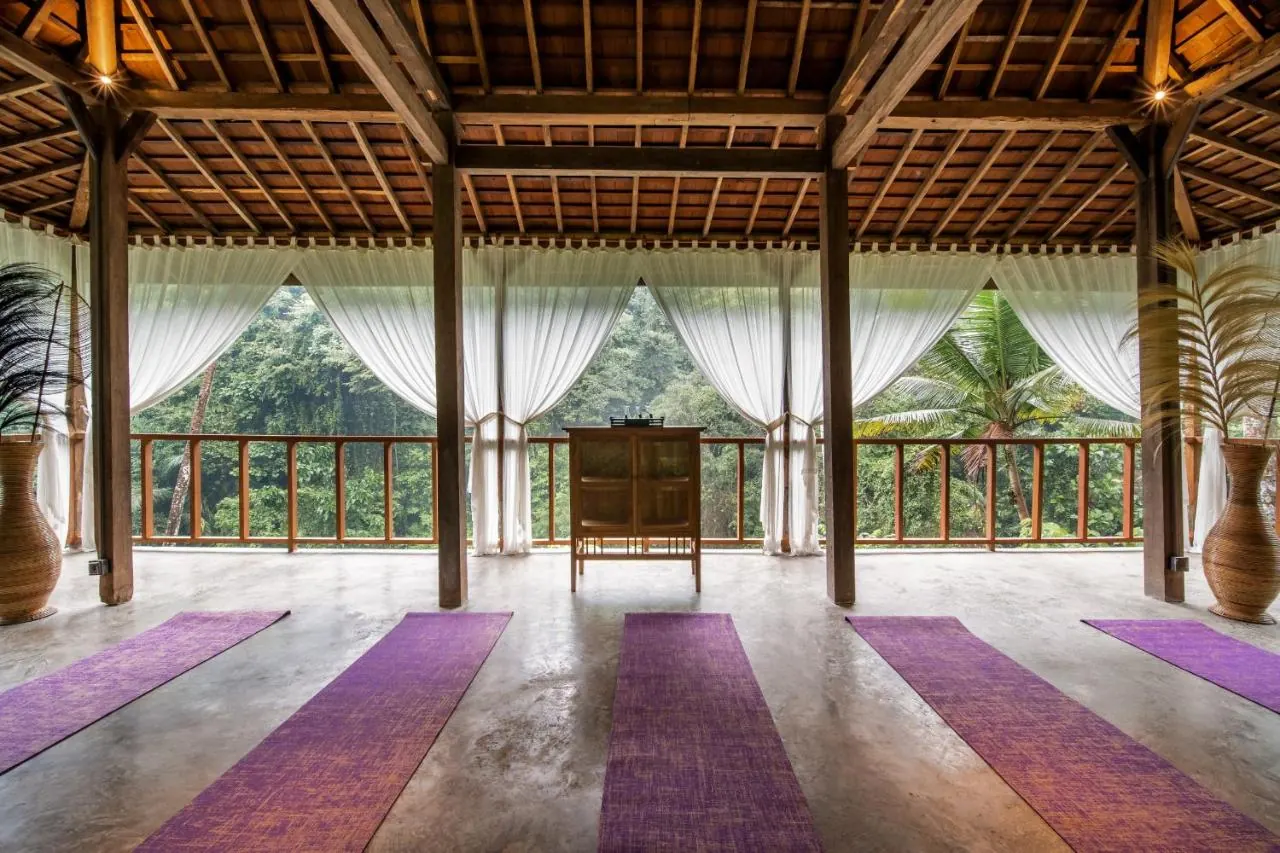 5 BR Rice-Field Garden Retreat Ubud — 5BR Villa Rental in Ubud — image 16