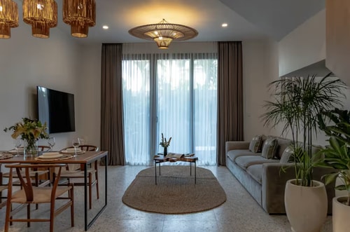 2BR Sleek Pool Villa | 750m to Beach | Hidden Gem! in Canggu, Bali — image 6