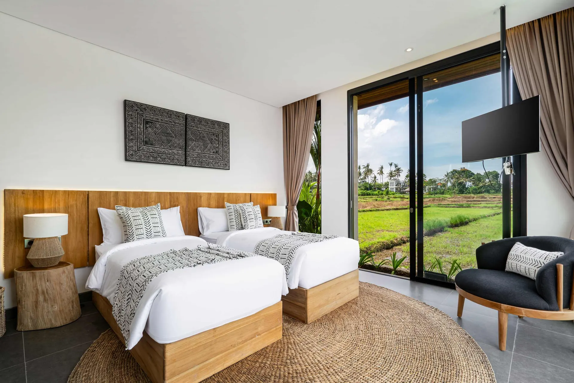 3 BR Rice-Field Infinity-Pool Villa Ubud — 3BR Villa Rental in Ubud — image 2